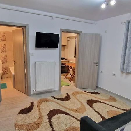 Apartament 3 Cam Grand Arena 부쿠레슈티 외부 사진
