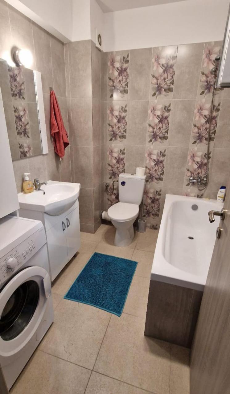 Apartament 3 Cam Grand Arena 부쿠레슈티 외부 사진